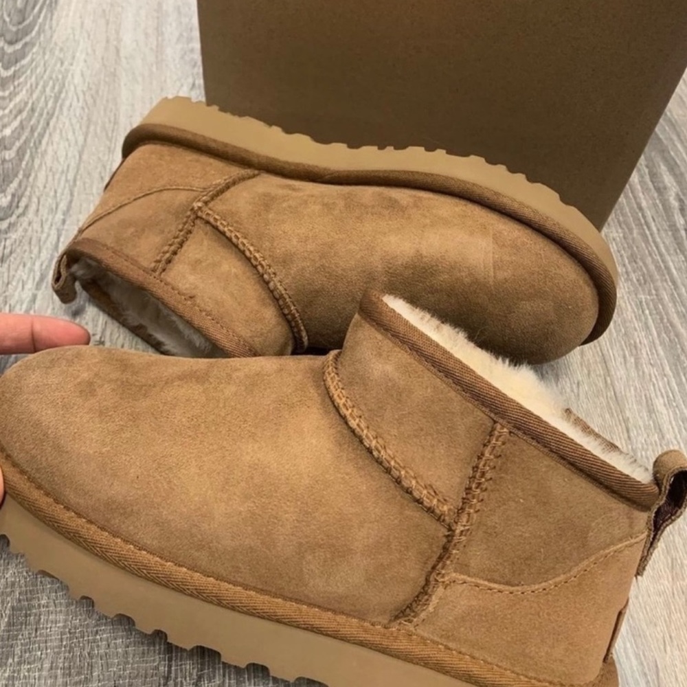 UGG Classic Ultra Mini Boot in Chesnut